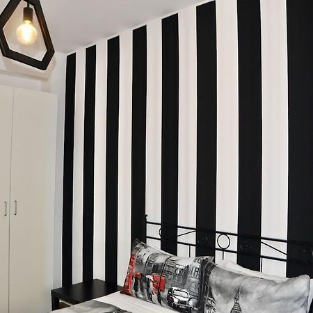 M.Aurelio Black & White Milano Esterno foto